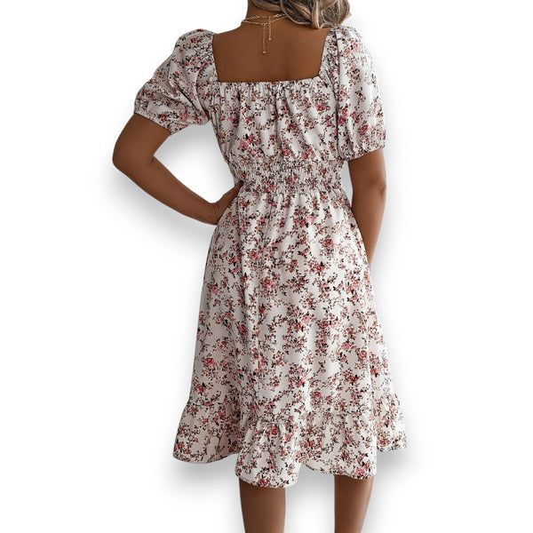 Vestido Floral con Cuello Cuadrado y Volantes